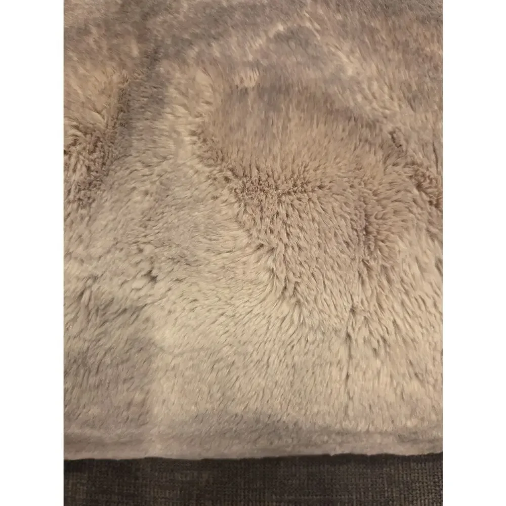 Mon Chateau Luxury Collection Faux Fur Throw Blanket Tan 60 X 70 New